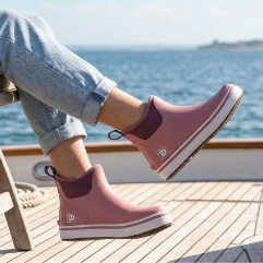 Women's Deck Boots: Beyond the Boat and Into the Field