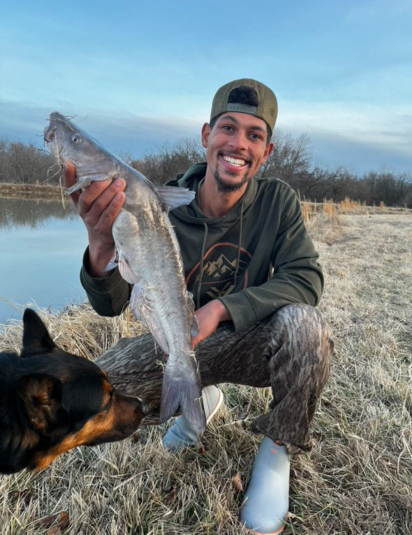 The Ultimate Guide to Night Fishing on Louisiana's Mississippi River: Catfish & Redfish
