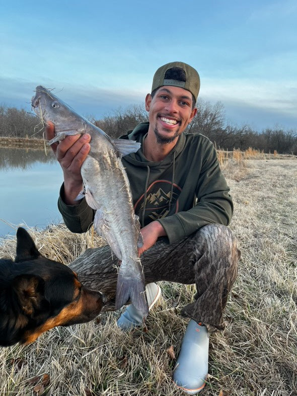 The Ultimate Guide to Night Fishing on Louisiana's Mississippi River: Catfish & Redfish