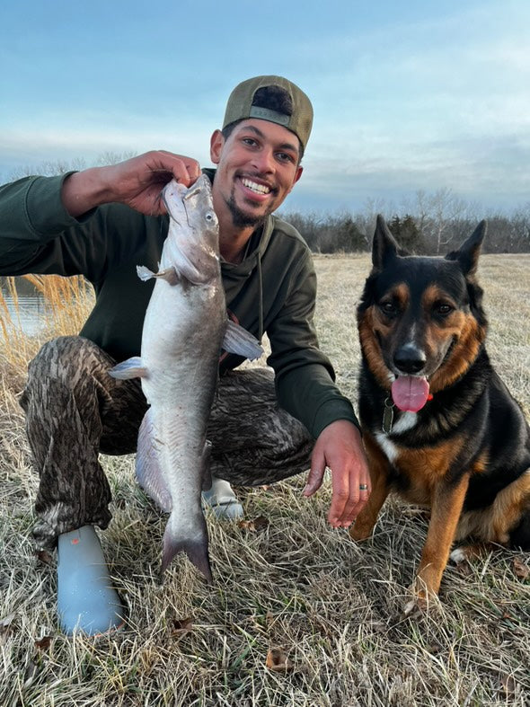 Alaska Midnight Fishing Guide: 300lb Giants Under the Midnight Sun